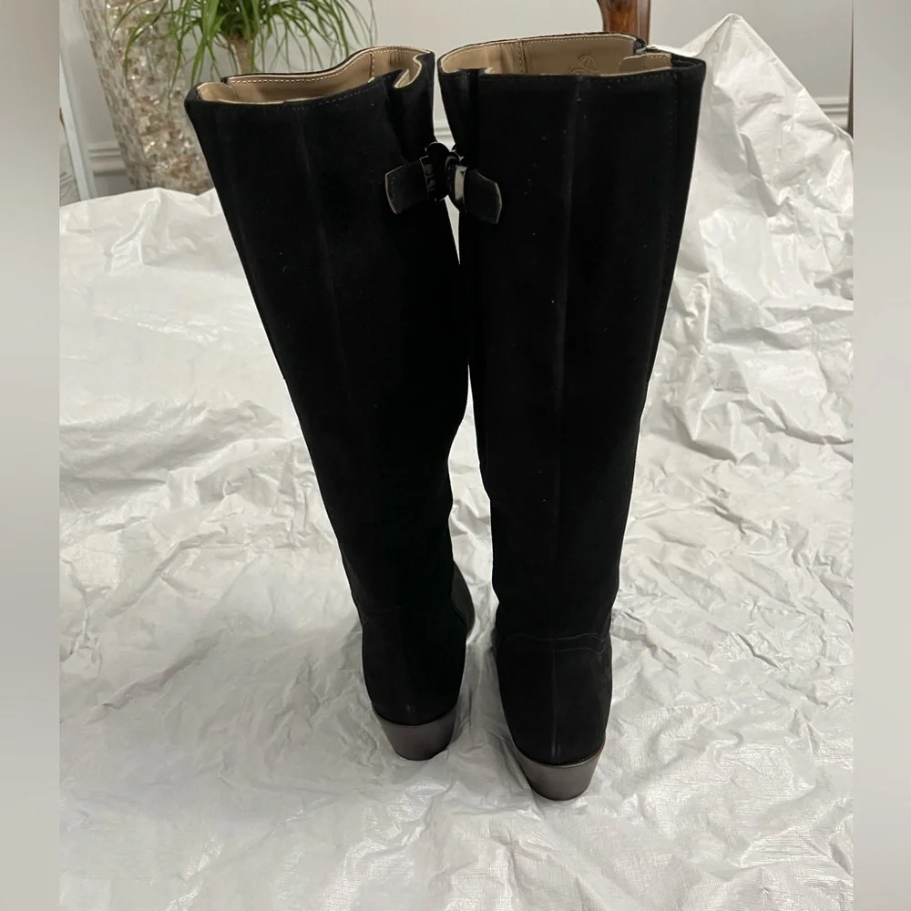 Italeau black Suede Waterproof boots Size 37.5. US 7